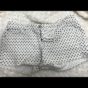 Gap cut-offs summer shorts white black dots 26